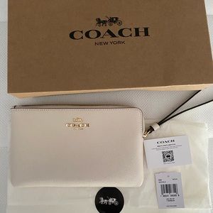 Brand new coach wristlet